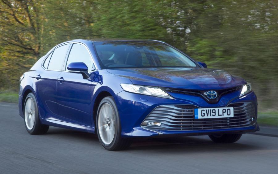 Toyota Camry Hybrid (UK) '2019